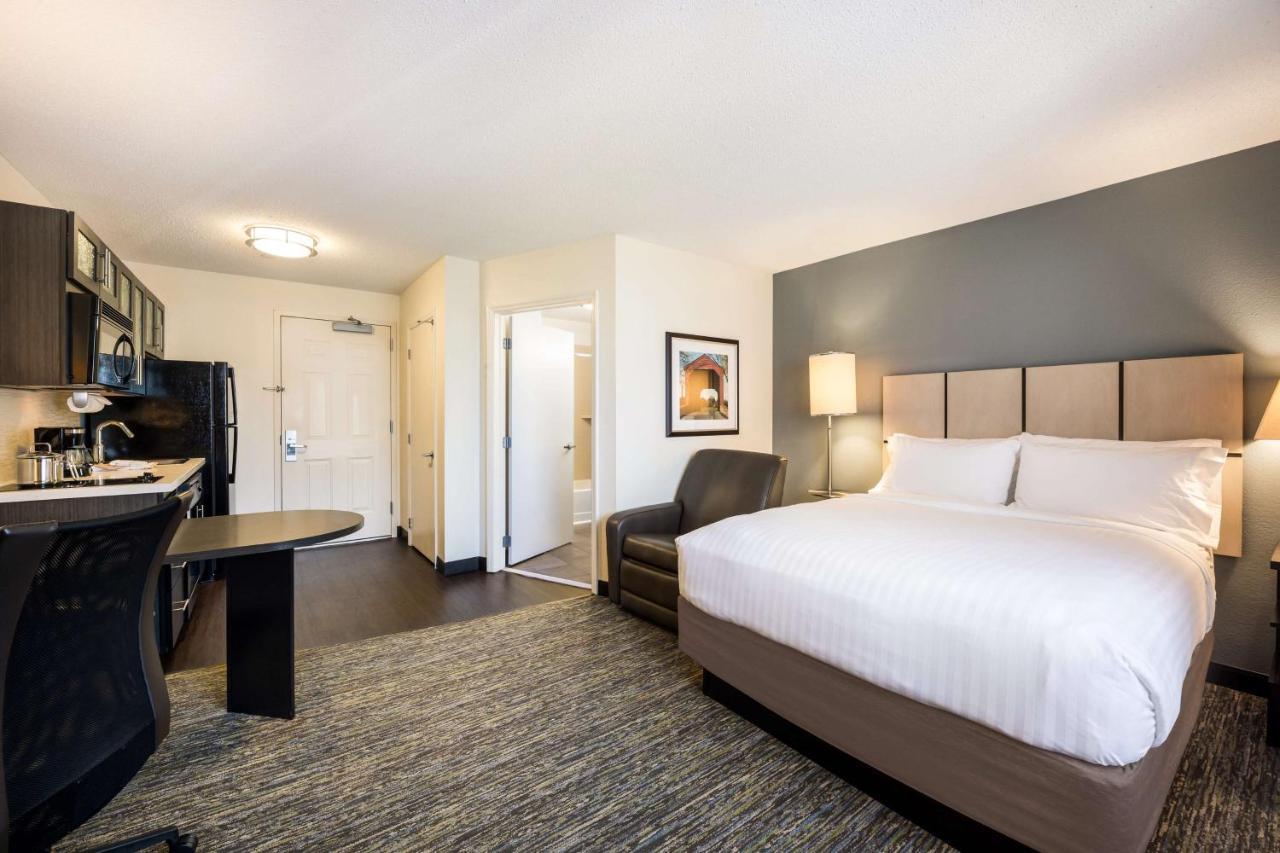 Sonesta Simply Suites Charlotte University Exterior photo